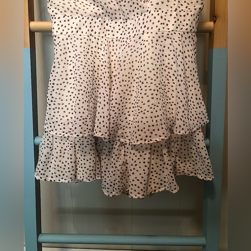 Lulu’s cream and brown polka dot ruffle spaghetti strap romper - Picture 3 of 9